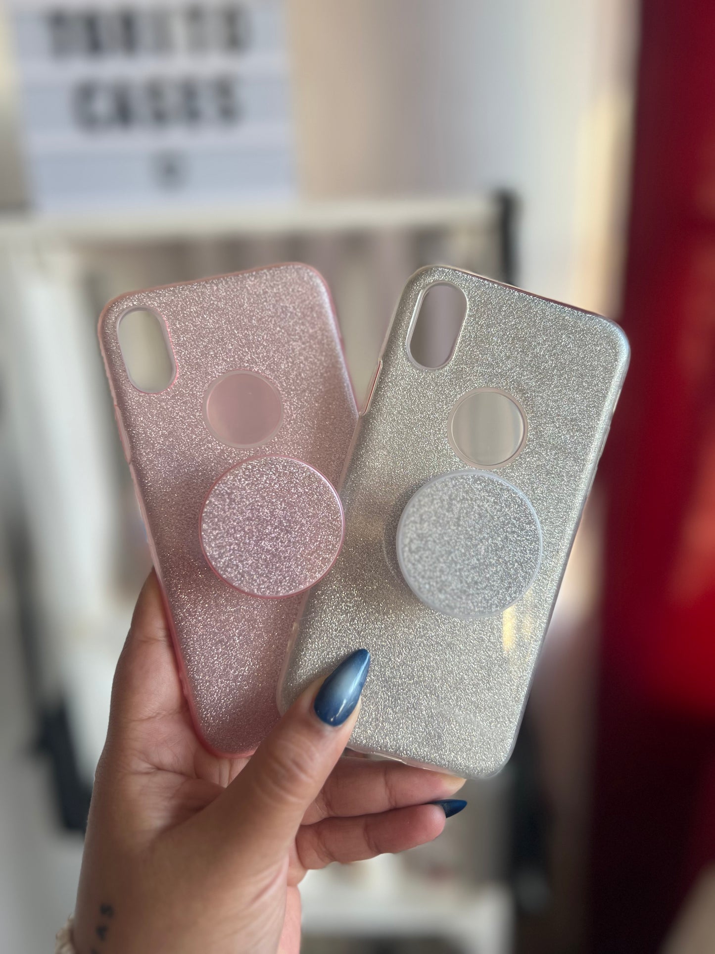 Case con brillos y pop socket